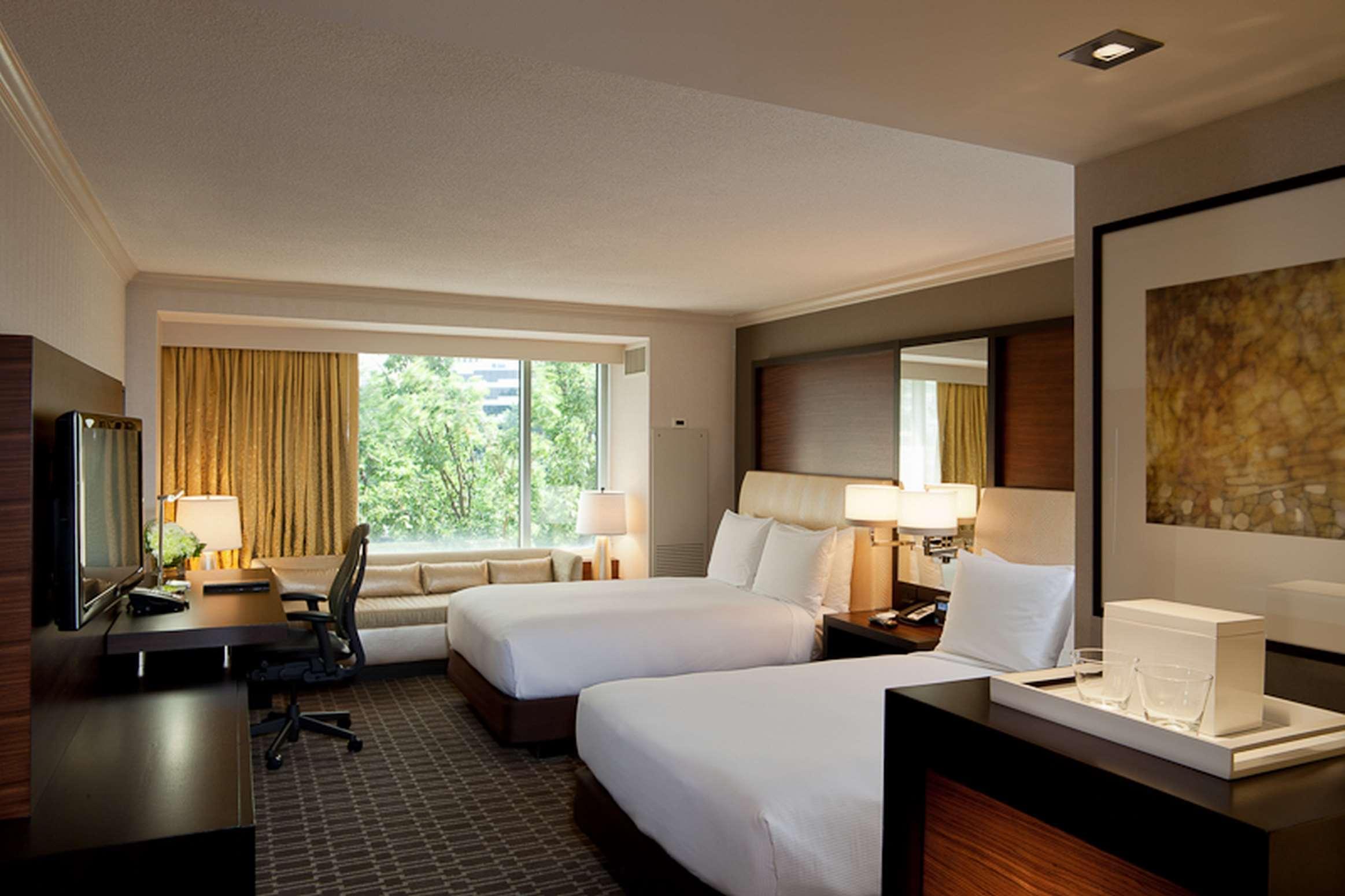 Hilton Mclean Tysons Corner Ξενοδοχείο Δωμάτιο φωτογραφία